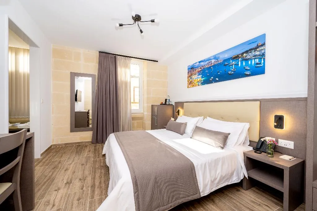 DOUBLE Accessible Room, C4 Retreats Gozo, Gozo