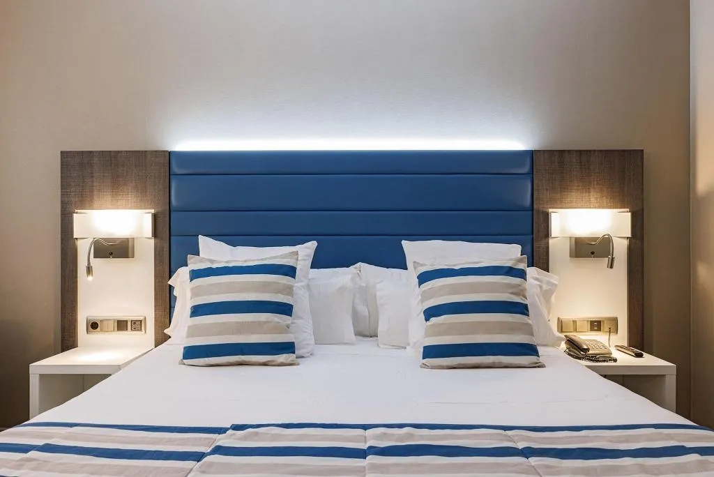 DOUBLE SINGLE USE SUPERIOR QUEEN BED Room, Ronda Lesseps, Barcelona