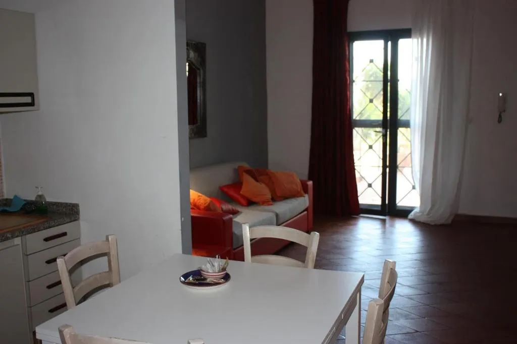 Room, b&b la marchesa, Naples