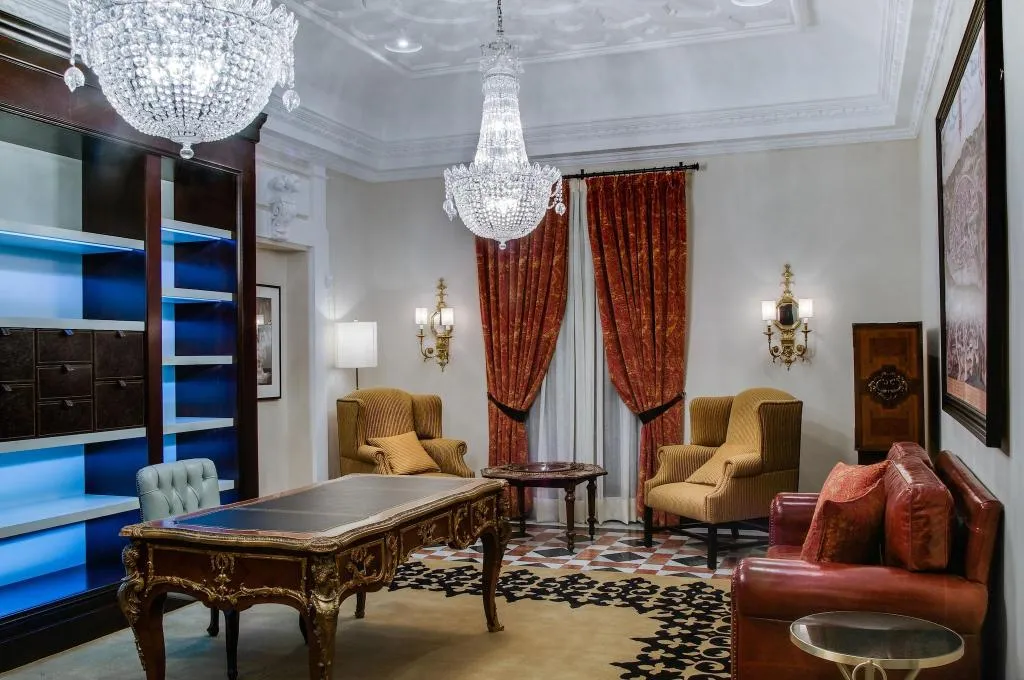 Room, Alfonso XIII, Seville