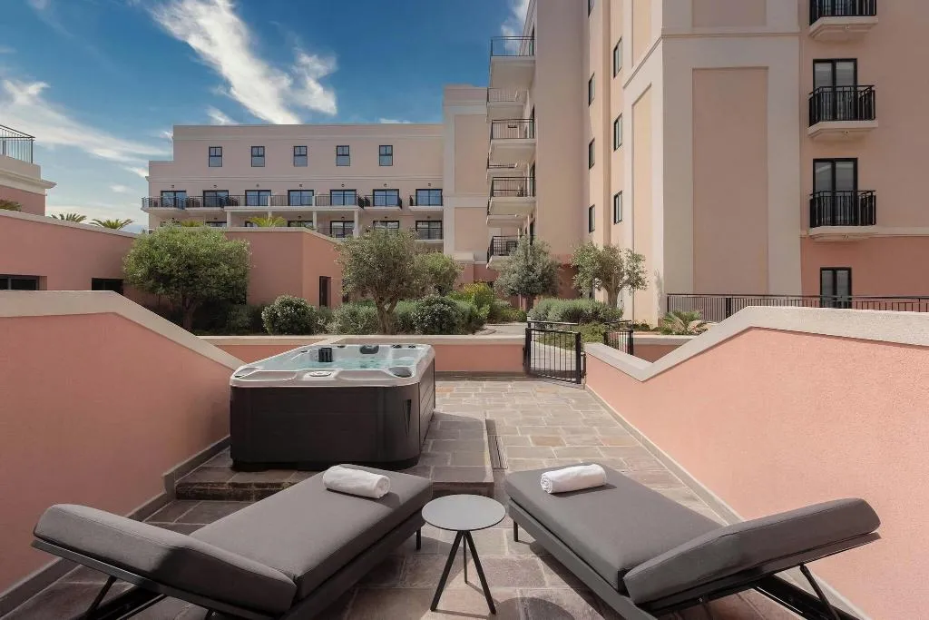Pool, Westin Dragonara Resort, Malta