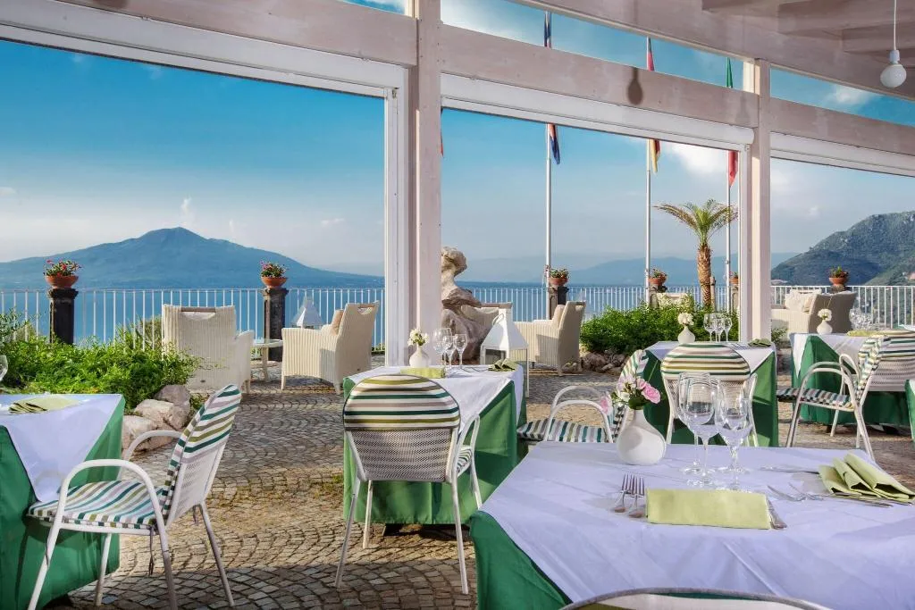 Restaurant, Torre Barbara, Naples