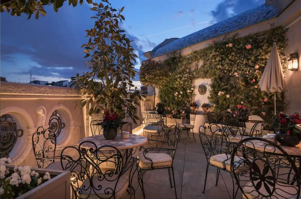 Terrace, Relais & Châteaux Heritage Madrid, Salamanca