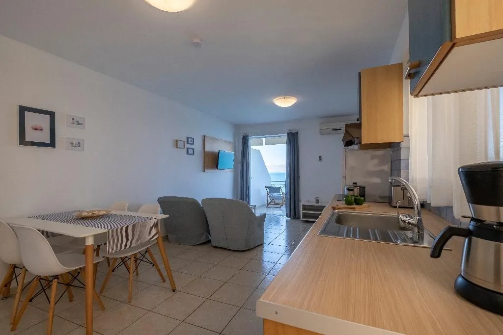 APARTMENT SEA VIEW Room, Meli Apartments & Villas, Kalamata