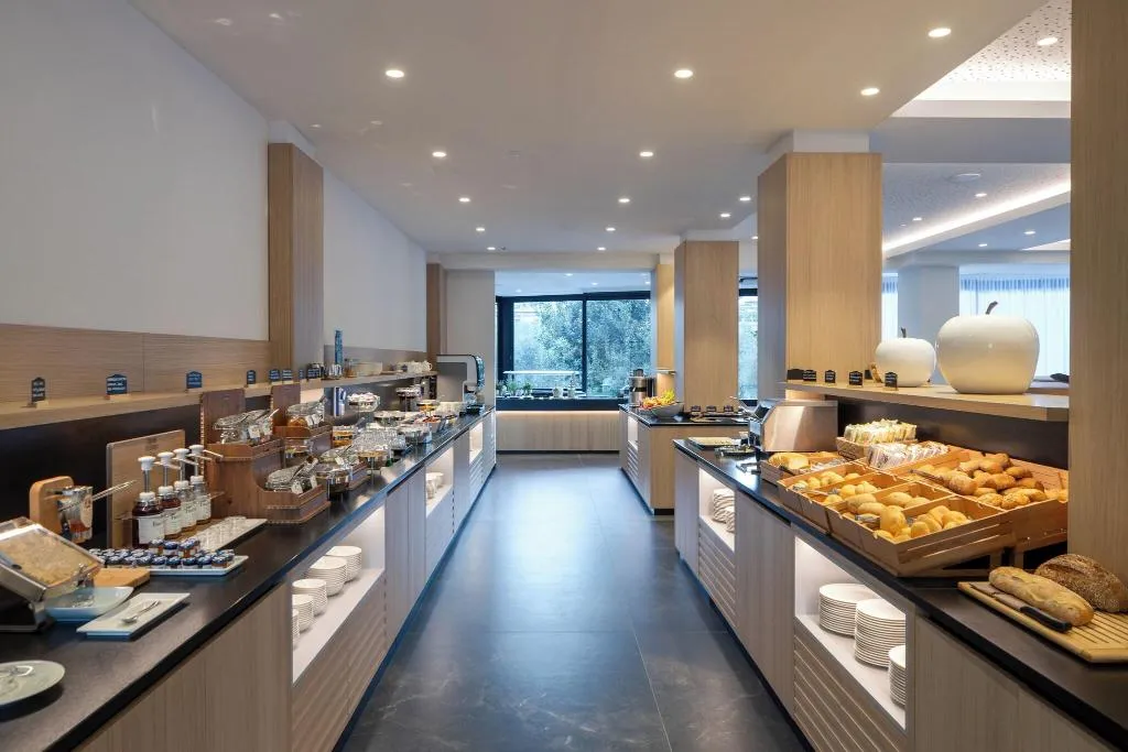 Restaurant, Hotel Garda, Milan