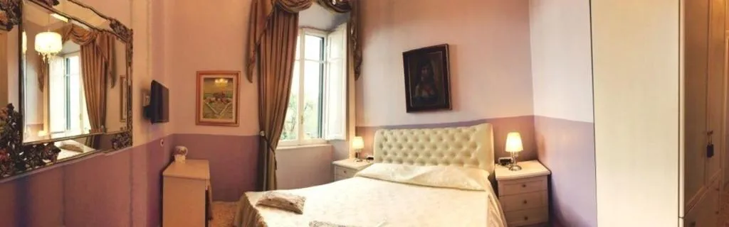 Room, Charme Holidays Colosseum, Naples