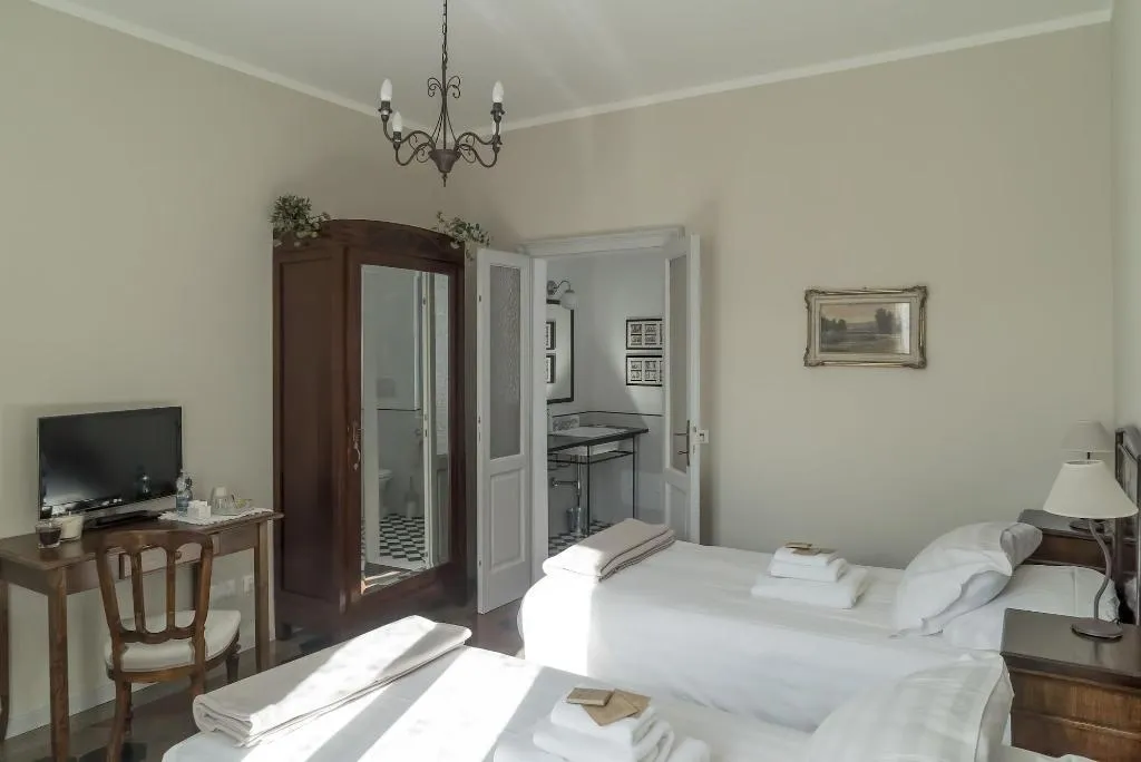 Room, Locanda San Bernardo, Milan