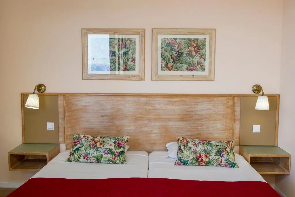 STUDIO CAPACITY 1 Room, Buganvilia Studio Hotel, Madeira