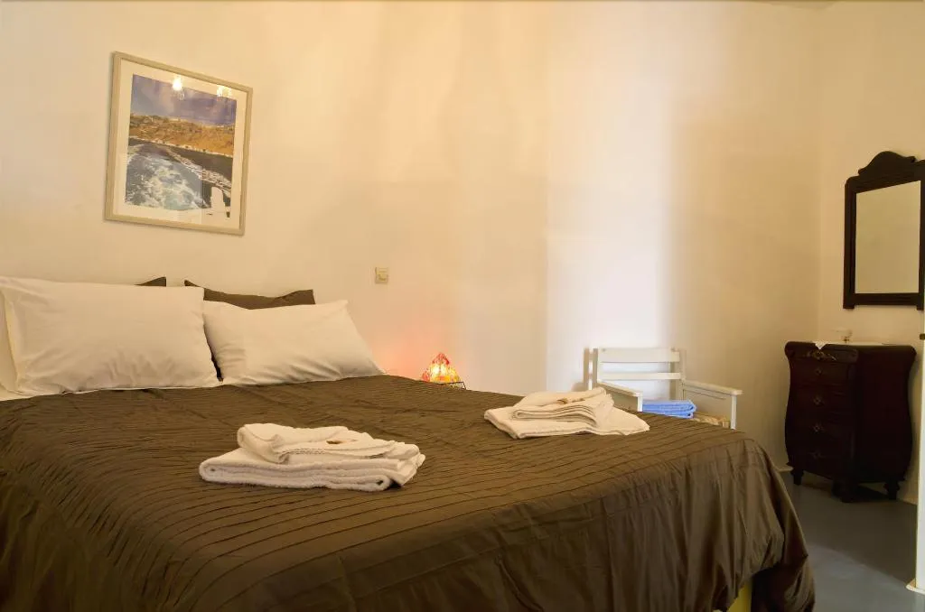 Room, Marizan Caves & Villas, Santorini, Santorini