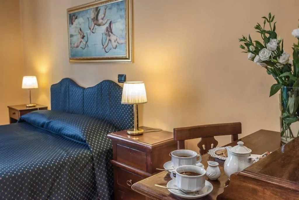 Room, Hotel Caracciolo, Naples
