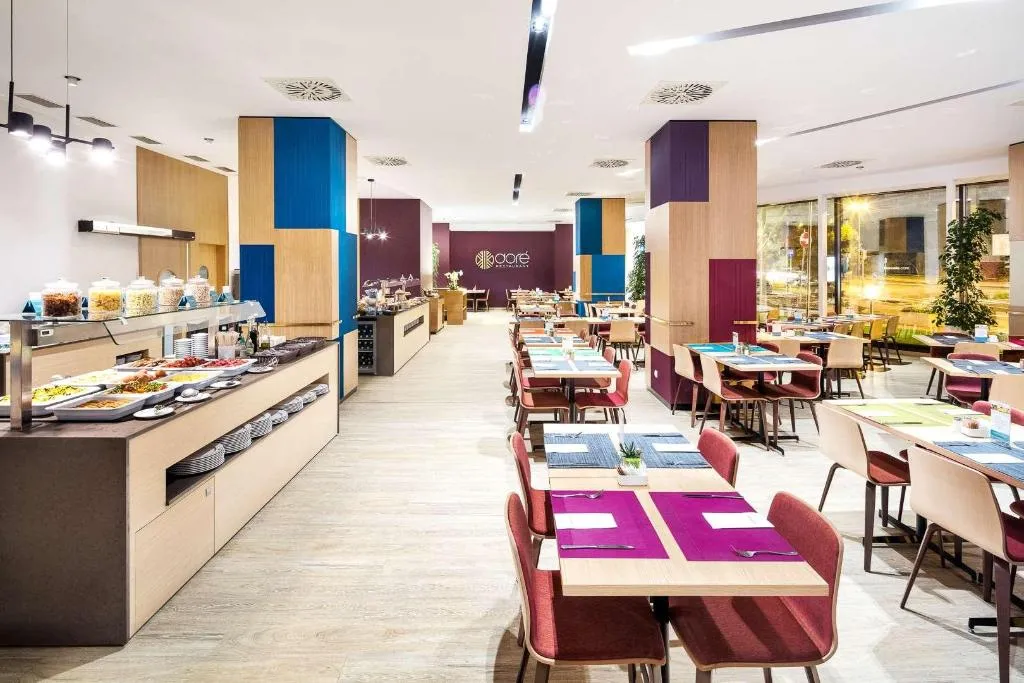 Restaurant, Occidental Praha, Prague