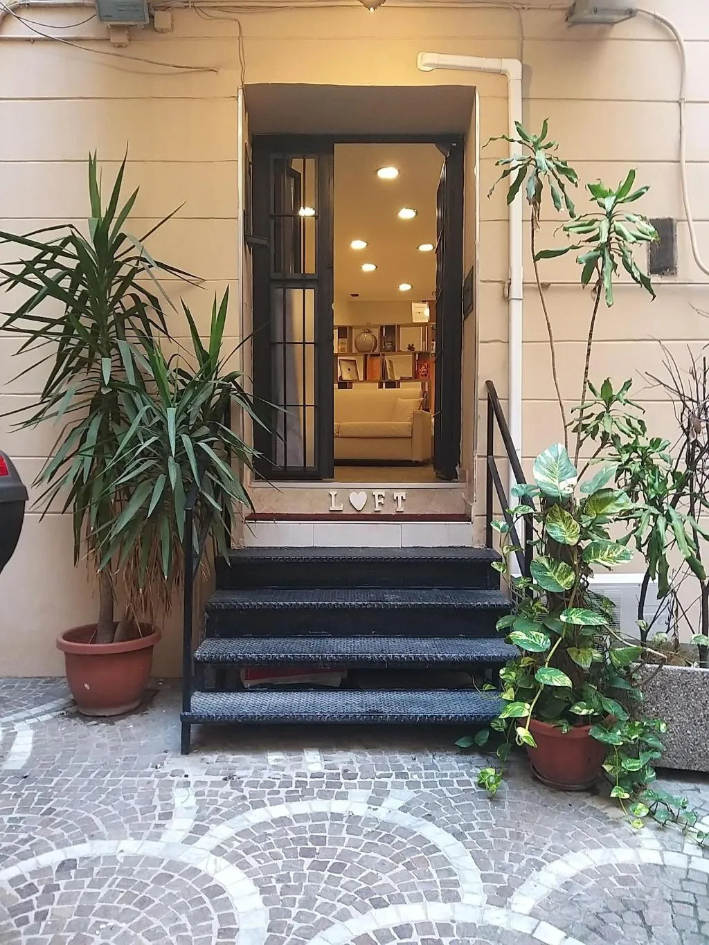 Room, B&B Università, Naples