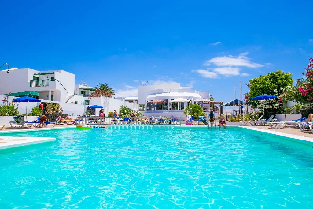 Pool, Apartamentos LIVVO Oasis, Lanzarote