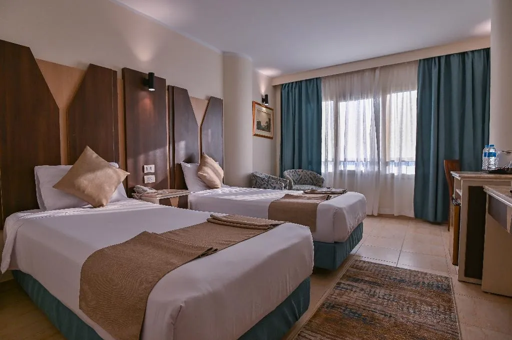 DOUBLE SUPERIOR RIVER VIEW Room, Swiss Inn Nile, Cairo