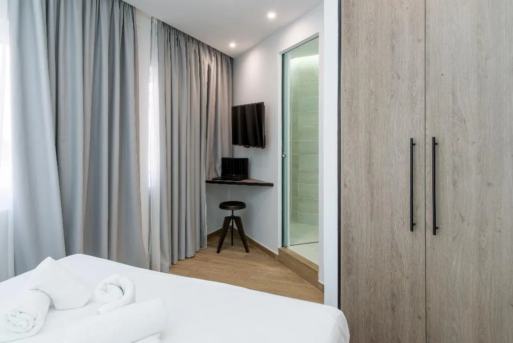 STUDIO DELUXE ONE BED Room, My Athens Place, Athens