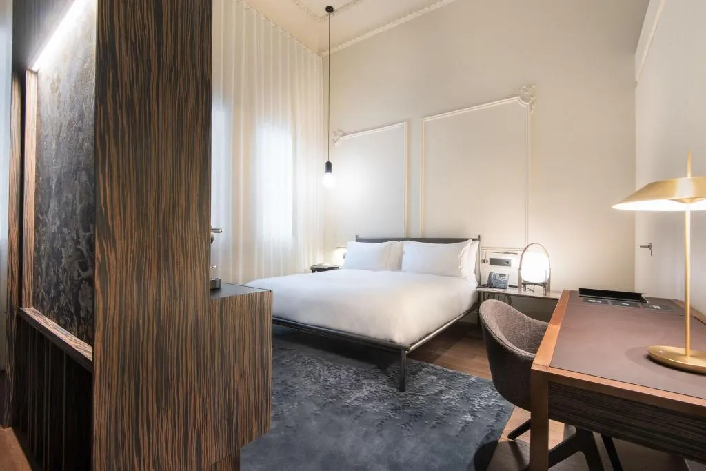 DOUBLE DELUXE QUEEN BED Room, Hotel Mercer Sevilla, Seville