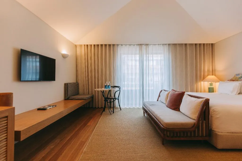 TWIN DELUXE WITH BALCONY Room, Torel Saboaria, Porto