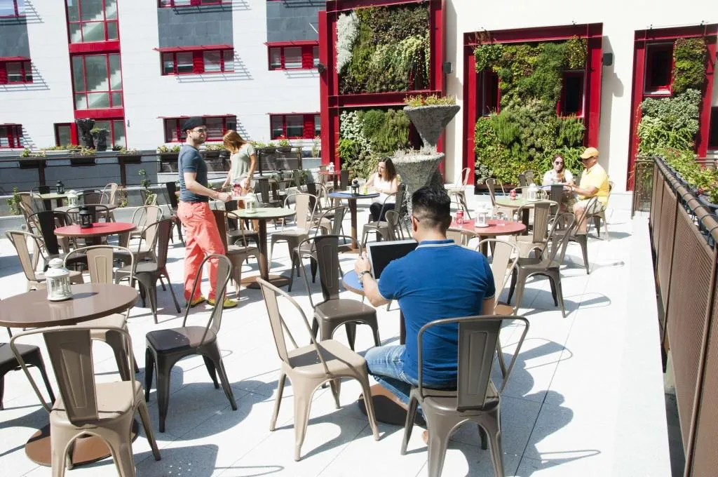Bar, Funway Academic Resort, Madrid
