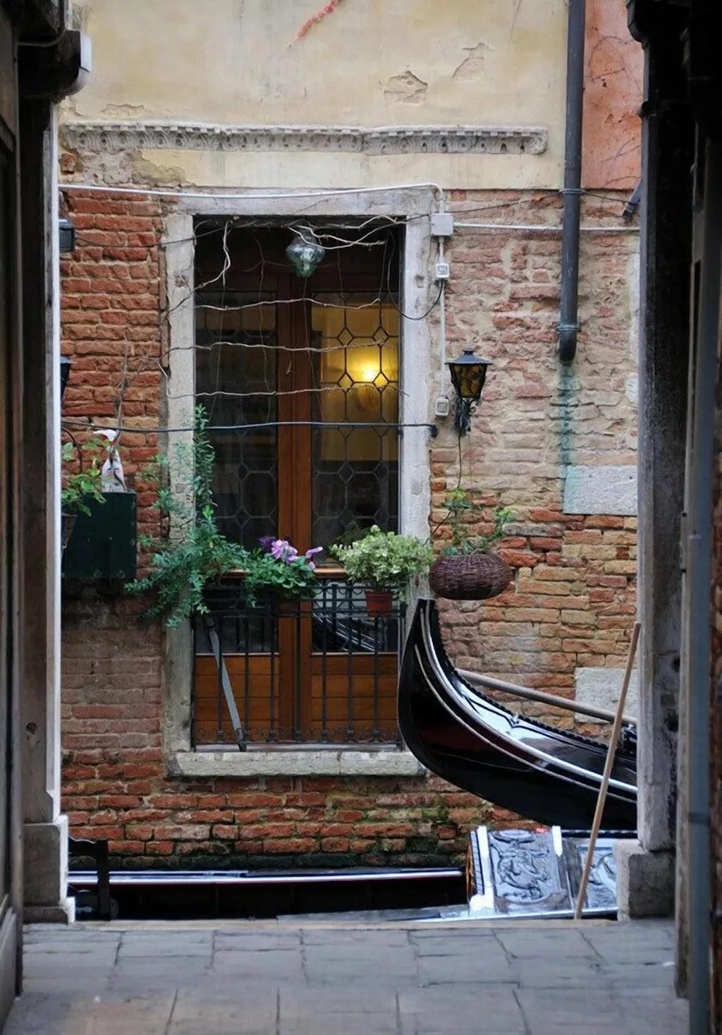 General view, Ai Bareteri, Venice