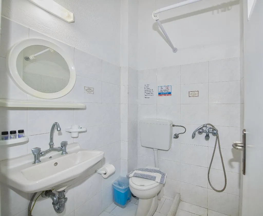 STUDIO BASIC Room, Ira Apartments, Santorini