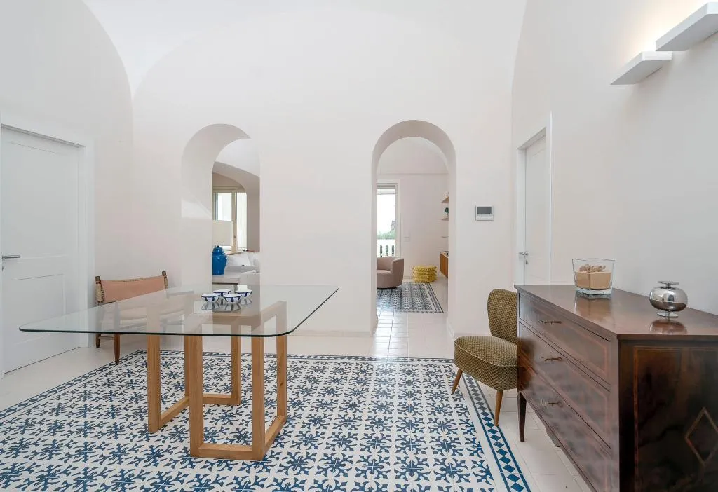 APARTMENT THREE BEDROOMS THREE BATHROOMS Room, Villa Certosa, Naples