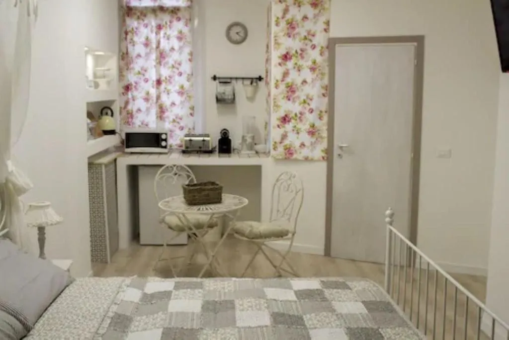 Room, B&B Fiori Di Grano, Milan