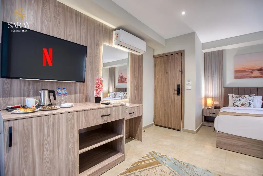 Double or Twin DELUXE CITY VIEW Room, Saray Pyramids & Museum View Hotel, Cairo
