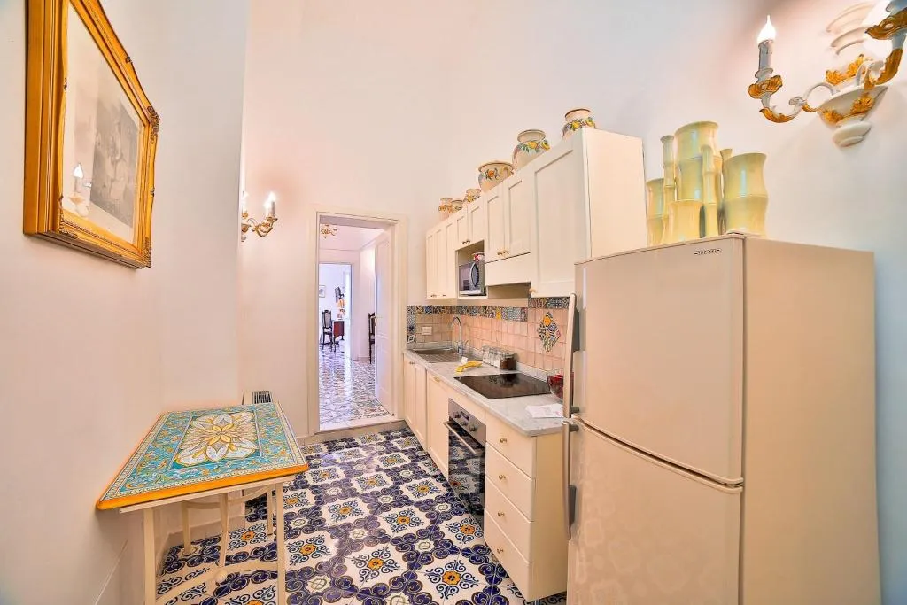 SUITE EXECUTIVE SEA VIEW Room, Palazzo Pascal, Naples