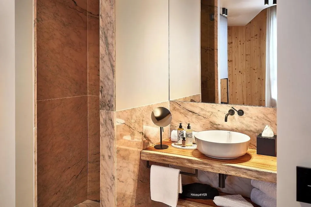Room, The Log Porto Hotel, Porto