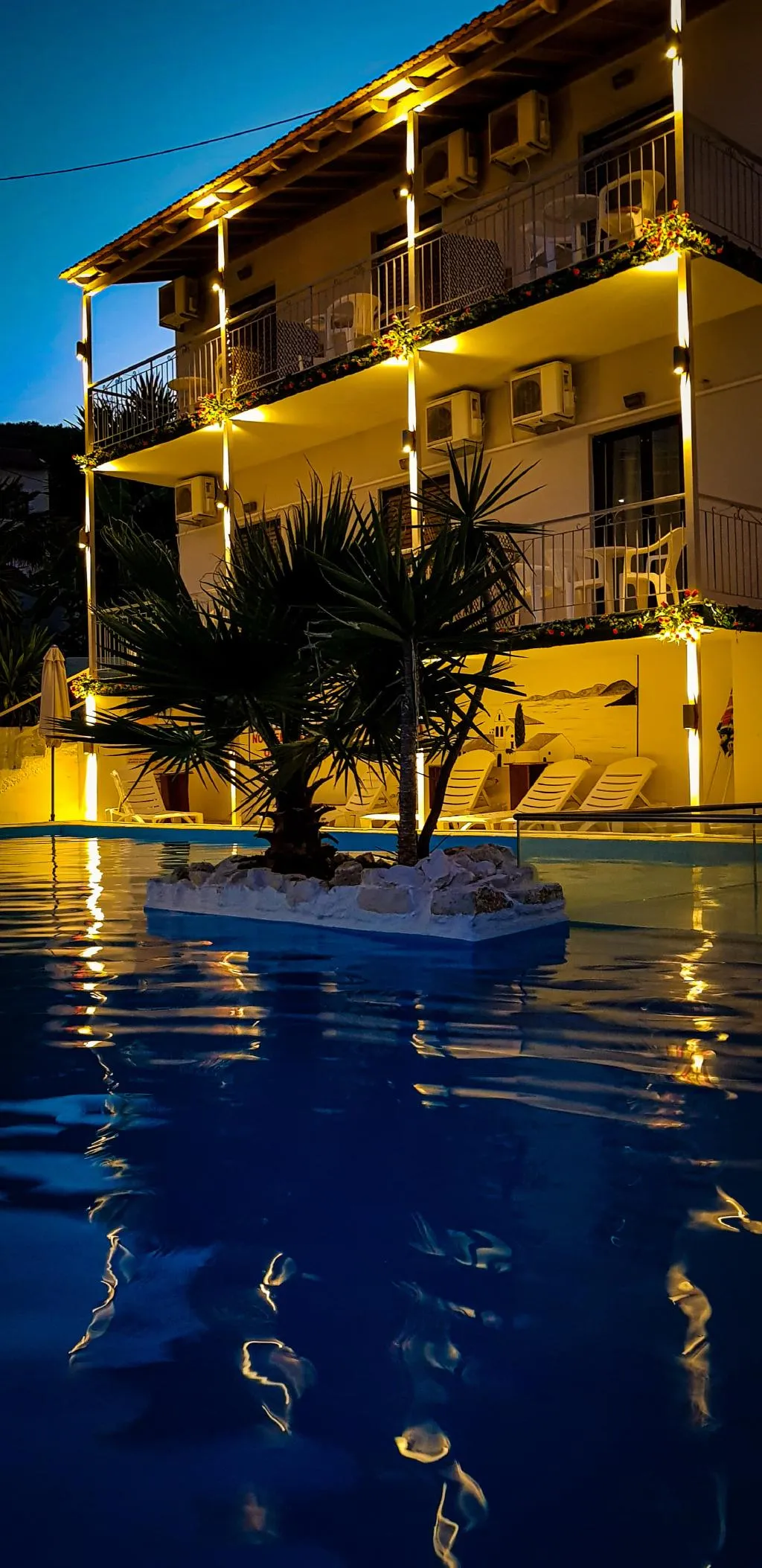 Pool, Aragorn Hotel, Corfu