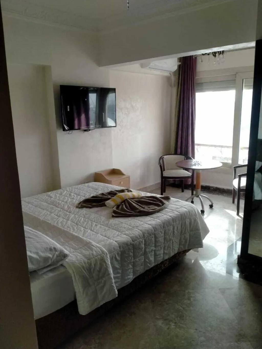 Room, Nile Sky Hotel and Suites, Cairo