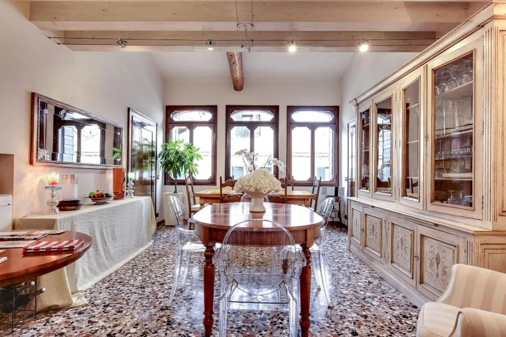 Lobby, La Villeggiatura, Venice