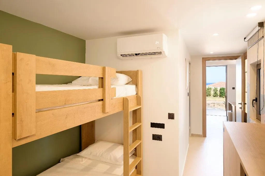 FAMILY ROOM GARDEN VIEW Room, Iberostar Waves Creta Panorama & Mare, Crete