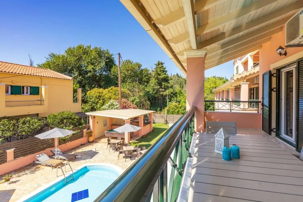STUDIO DELUXE POOL VIEW Room, Bella De Lux Apts, Corfu