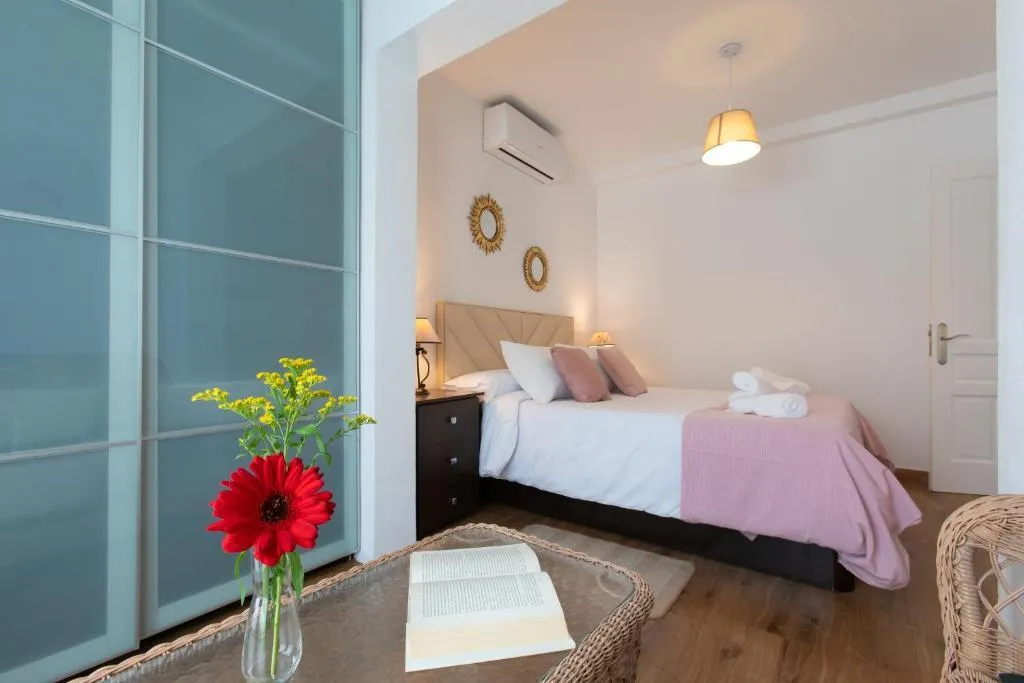 APARTMENT OCEAN VIEW TWO BEDROOMS Room, Boutique Rooms Playa Burriana, Costa Del Sol