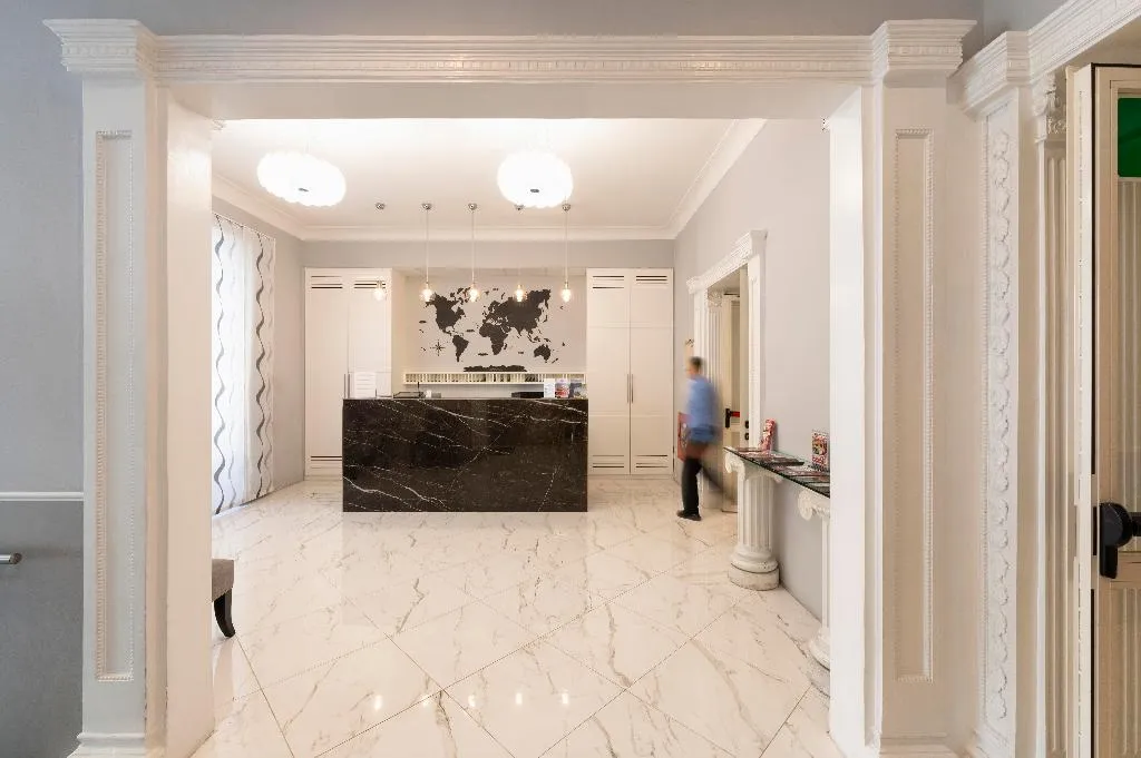 Lobby, Virgilio, Rome