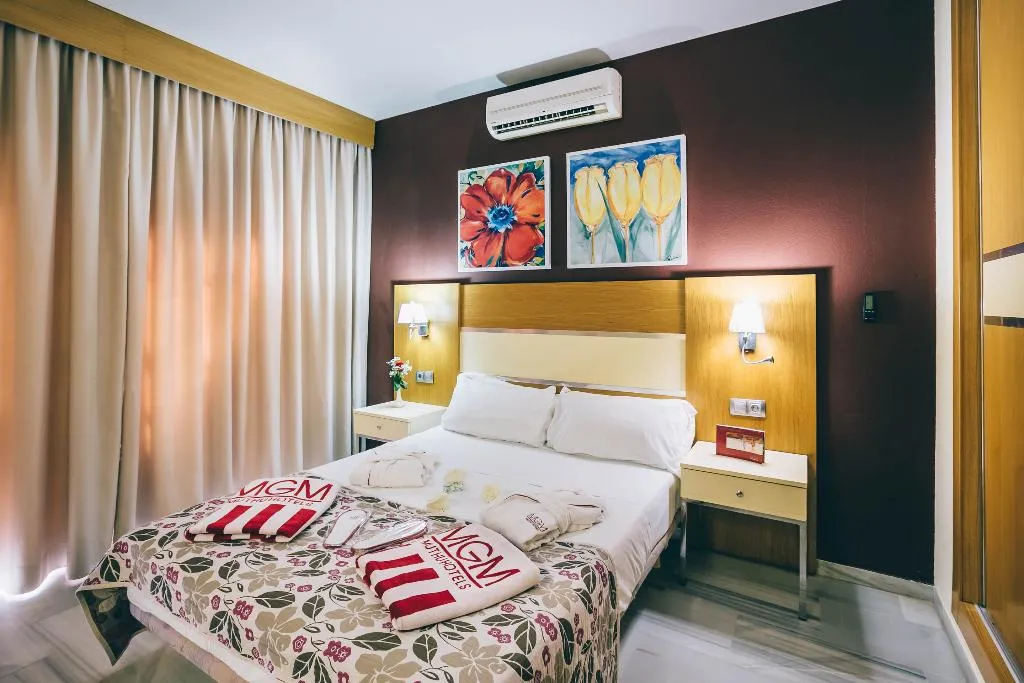 APARTMENT CAPACITY 5 TWO BEDROOMS Room, Muthu Grangefield Oasis Club, Costa Del Sol