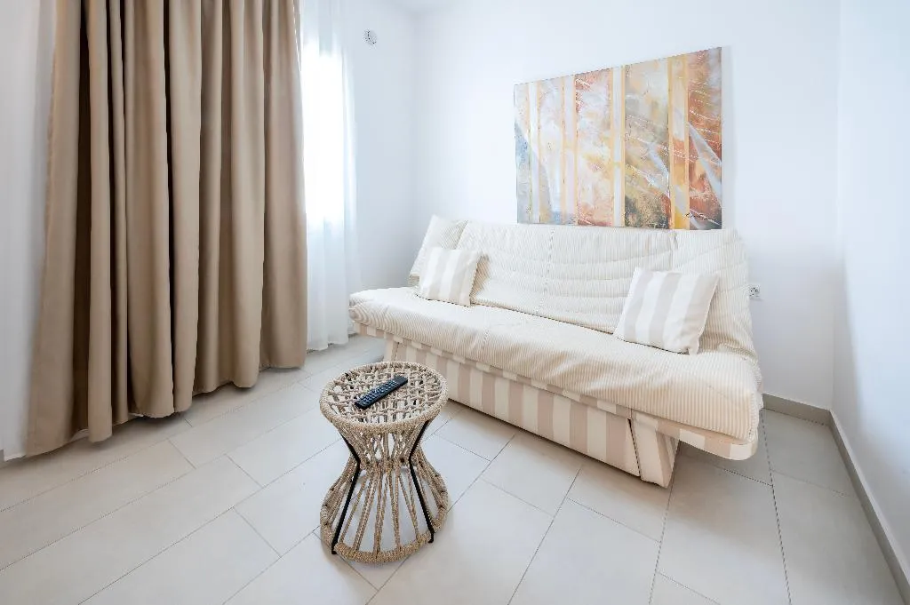 JUNIOR SUITE STANDARD Room, Smy Orizontes and Villas, Santorini