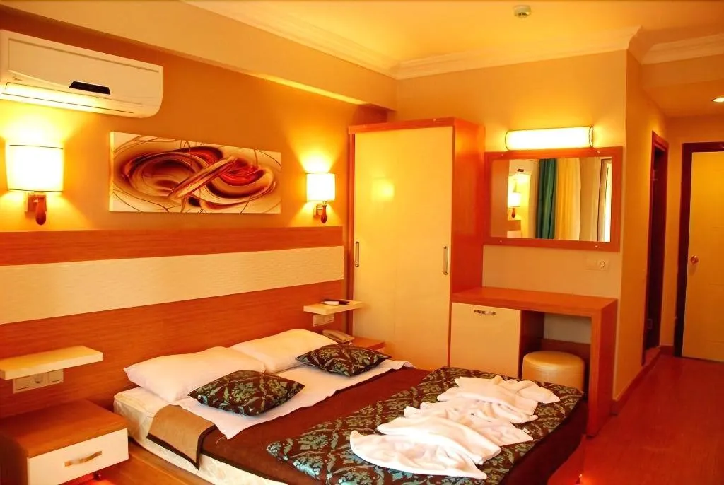 Room, Flora Suites, Izmir