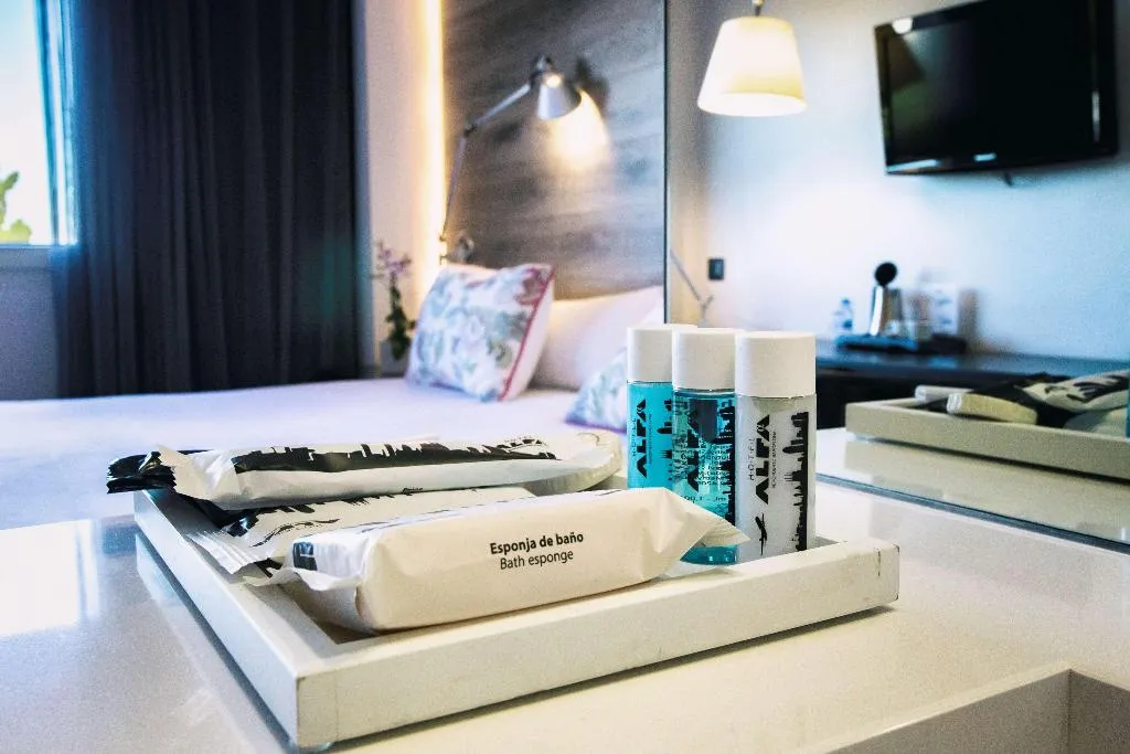 JUNIOR SUITE KING SIZE BED Room, Best Western Plus Alfa Aeropuerto, Barcelona