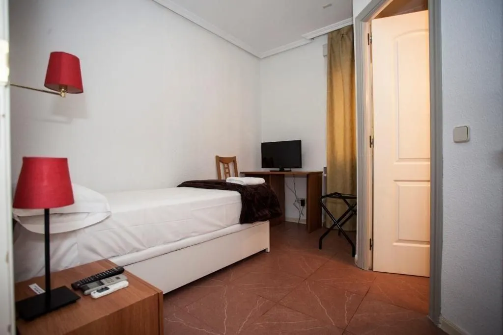 Room, Hostal JQC Ártico, Madrid