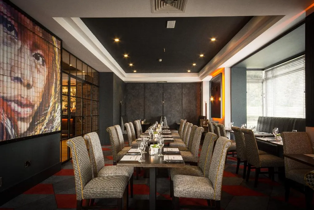 Bar, Oriel House Hotel, Cork
