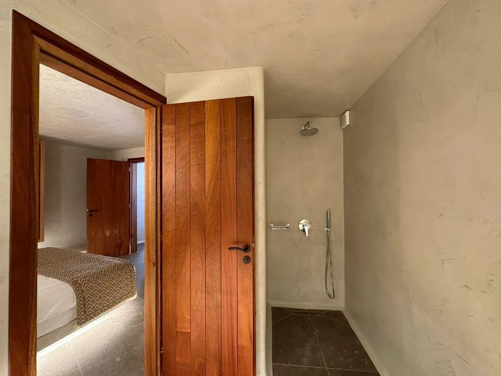 Room, Victoria Caves, Santorini