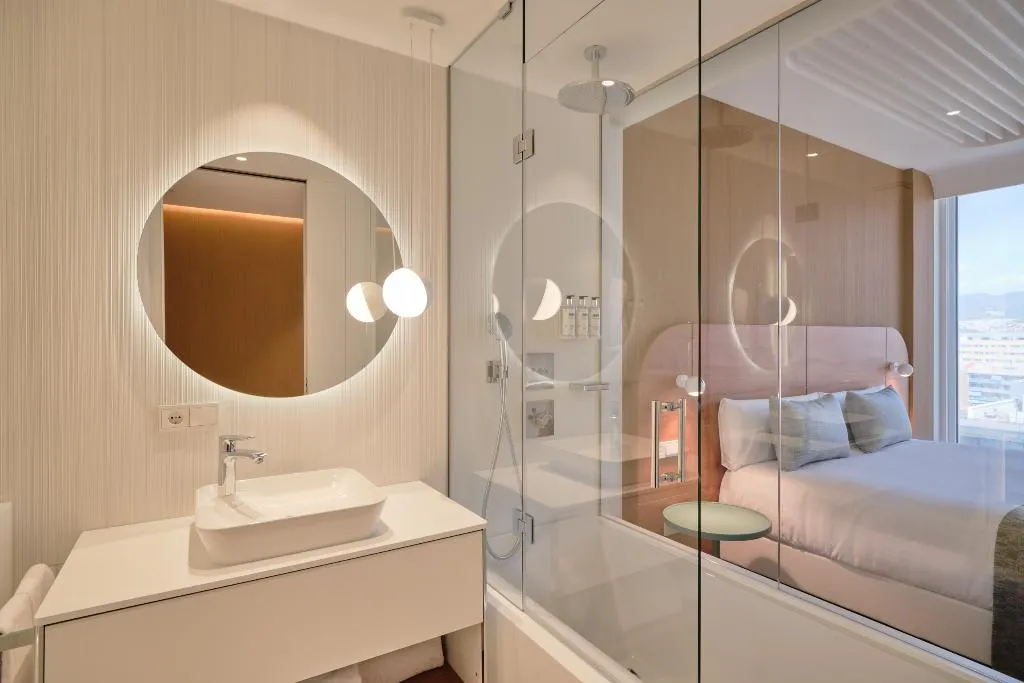 Double or Twin STANDARD Room, Hotel Marina Badalona, Barcelona