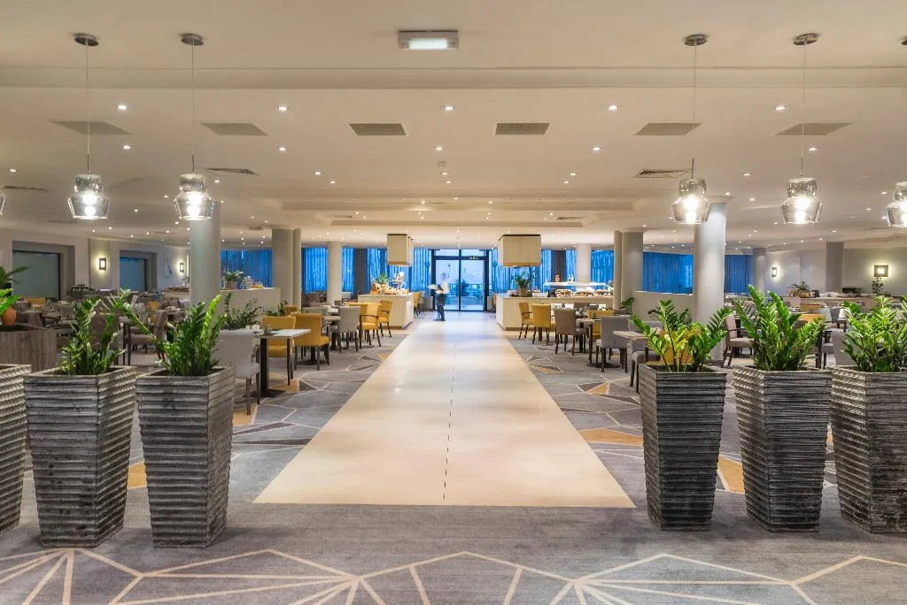 Restaurant, Radisson Blu Resort, Malta St. Julians, Malta