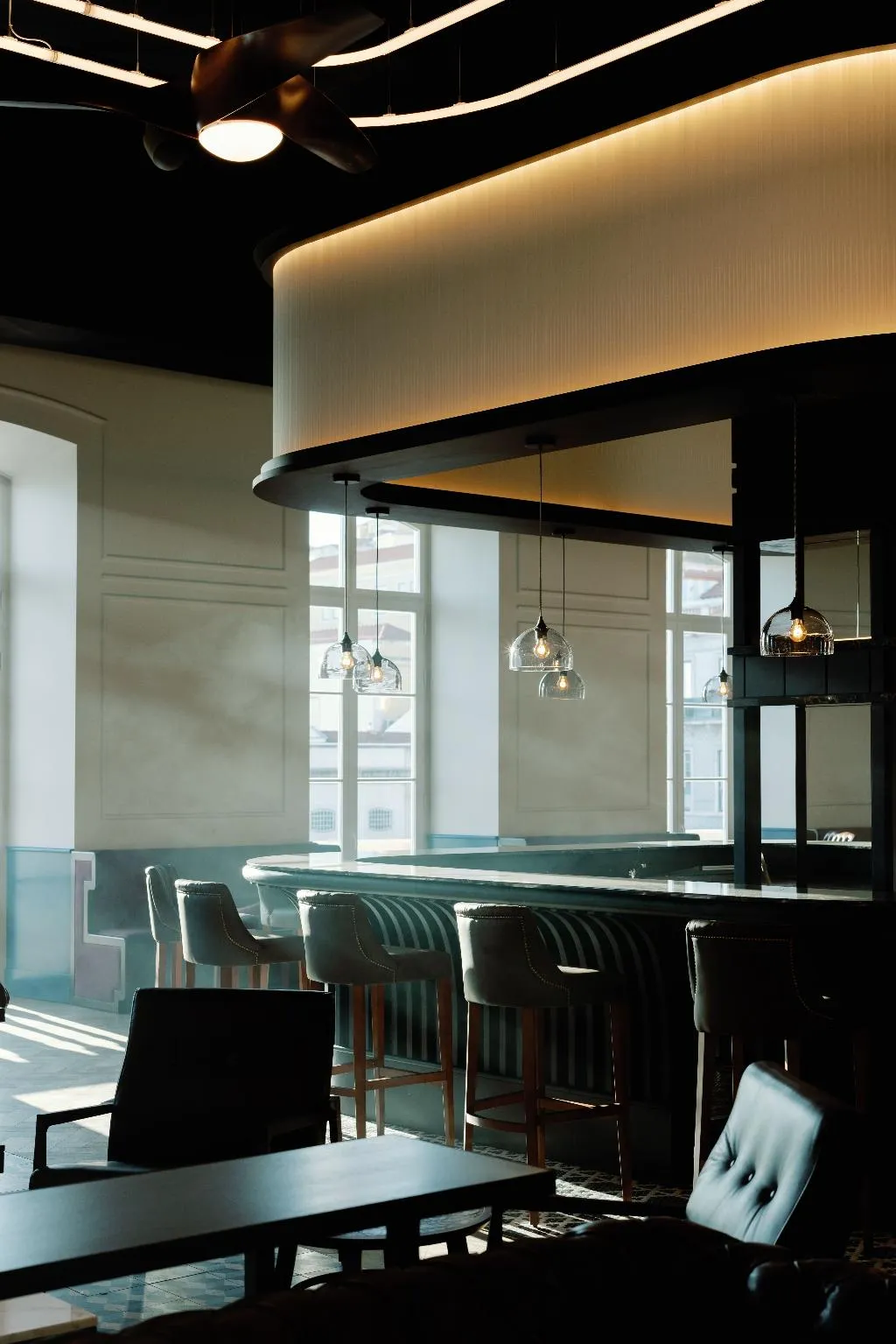 Bar, The Editory Riverside Santa Apolonia Hotel, Lisbon