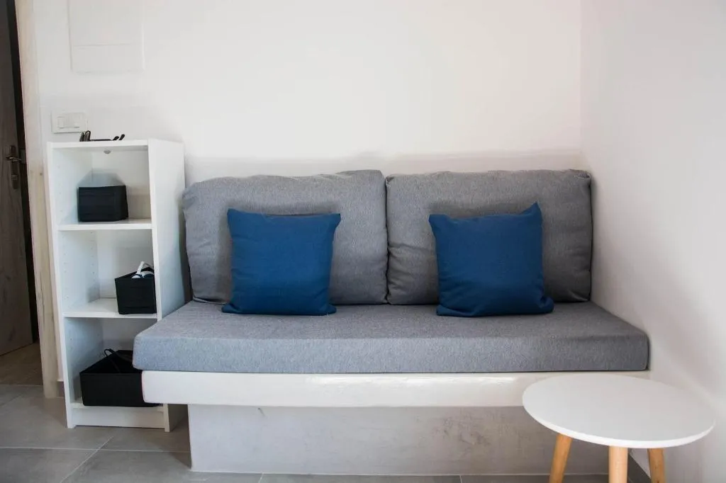 Room, Dragonfly Villas, Santorini