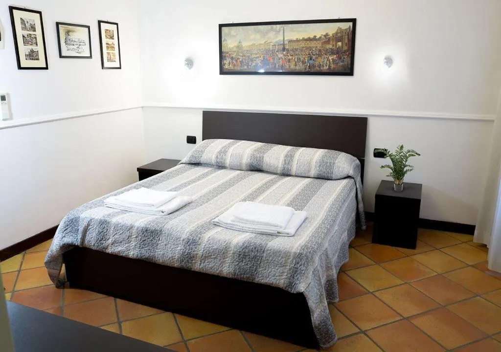 Room, Few Steps From Colosseum, Naples