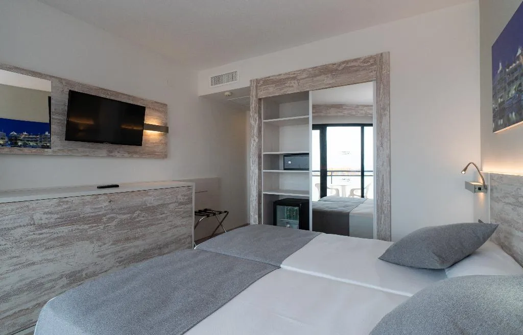 Double or Twin SUPERIOR Room, Medplaya Bali, Costa Del Sol