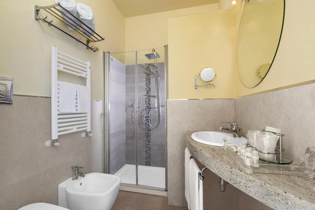 QUADRUPLE DELUXE Room, Ruins B&B, Naples